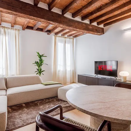 Fumo Di Lambrusco - Rua Frati 34 Palace By Movebnb Appartement